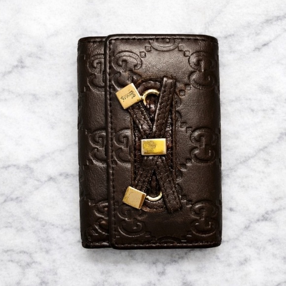 Gucci Accessories - Gucci Brown Guccissima Leather 6 Hook Key Case Lace Up Corset Gold Vintage
